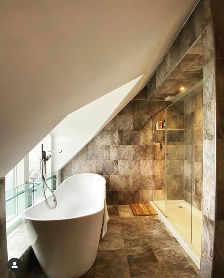 The Lodge At Muir Estate Thornhill  Экстерьер фото